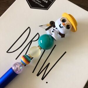 Disney Doorables: Frozen: Olaf in Summer handmade beaded pen